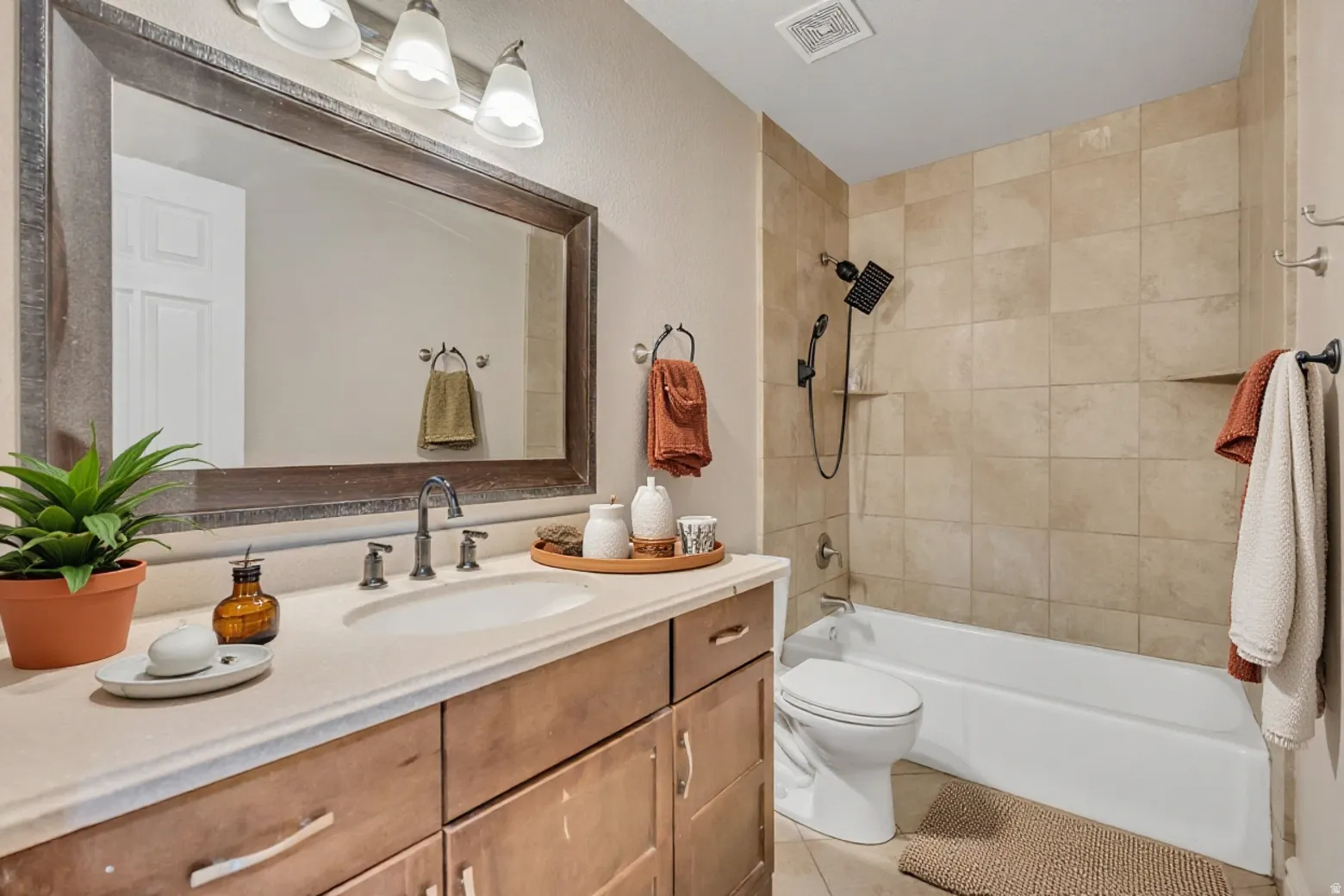 SILVER WOOD ESTATES - Residential