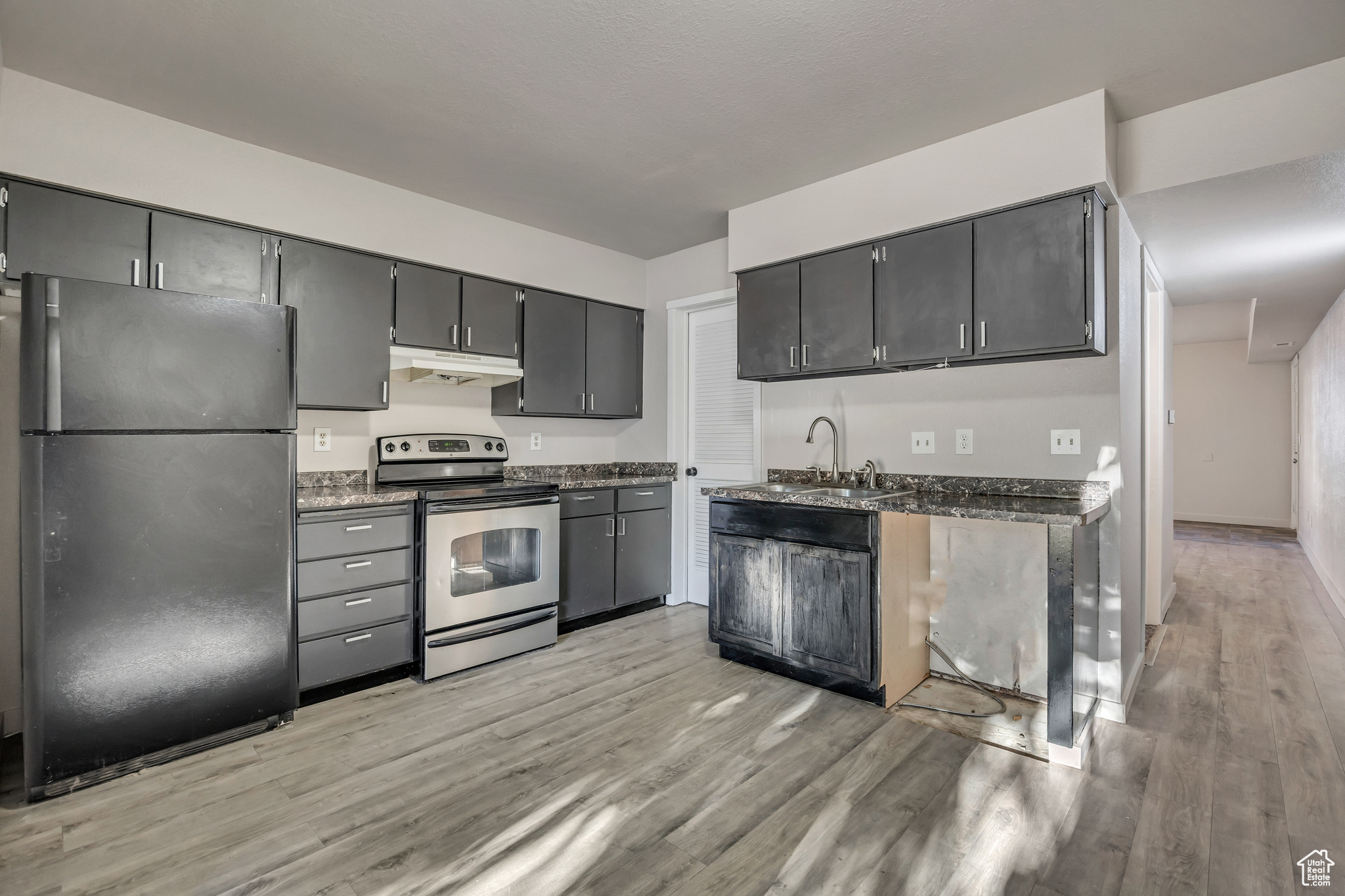 SILVER WOOD ESTATES - Residential