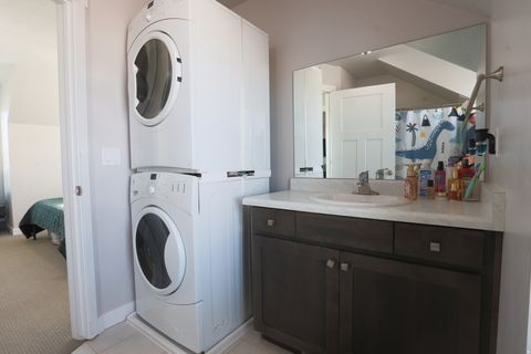 Tiny photo for 4966 W KITSAP WAY S, South Jordan, UT 84009 (MLS # 2137003)