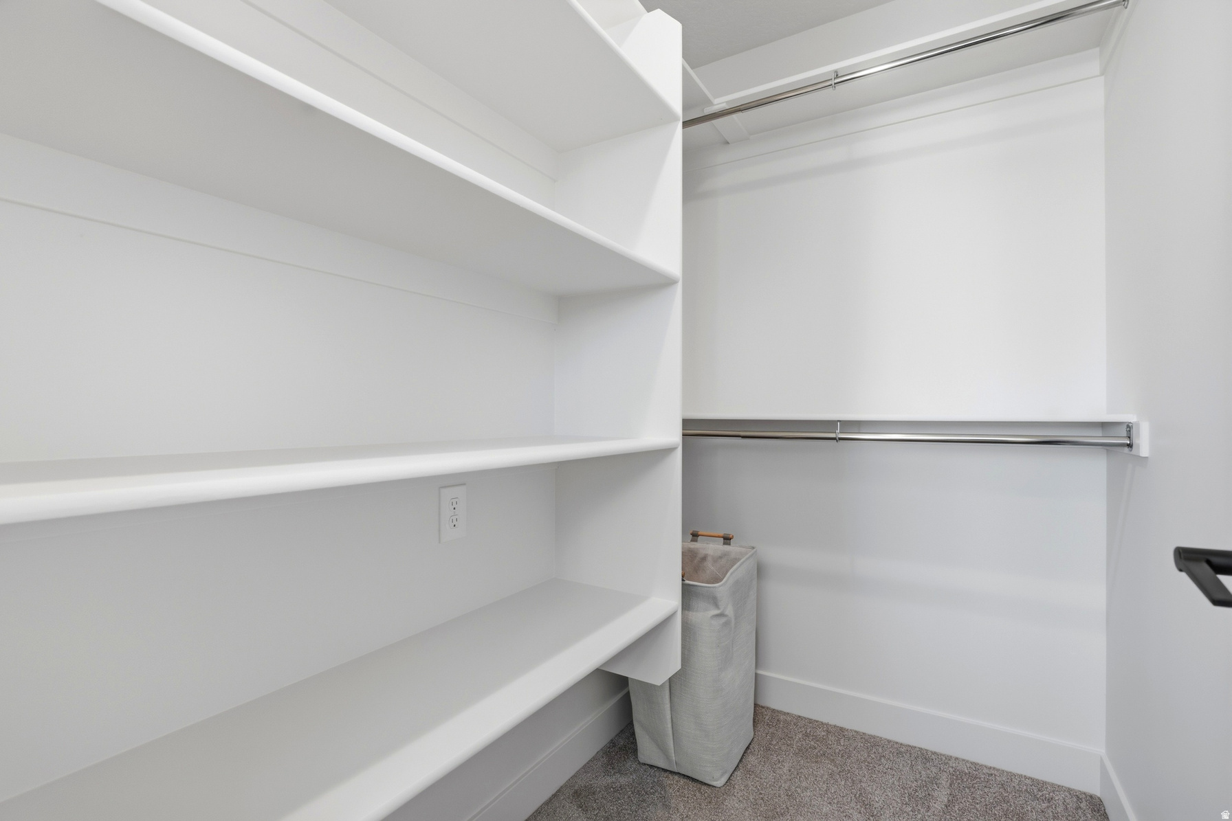 WOODHAVEN ESTATES - Residential Income