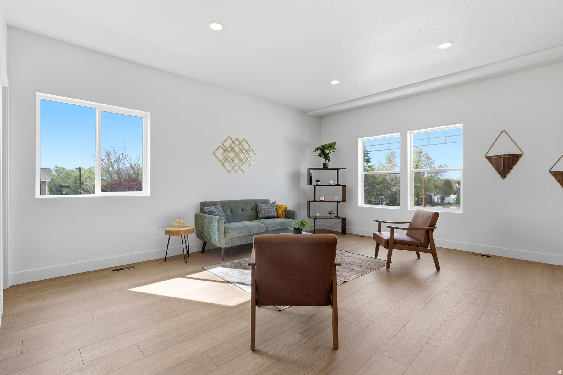 WOODHAVEN ESTATES - Residential Income