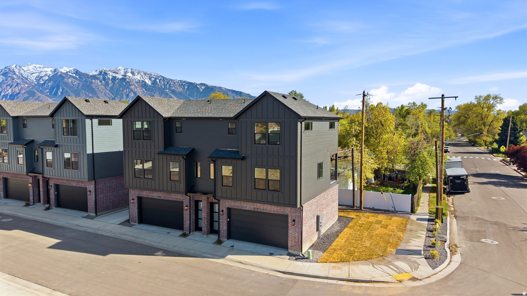 WOODHAVEN ESTATES - Residential Income