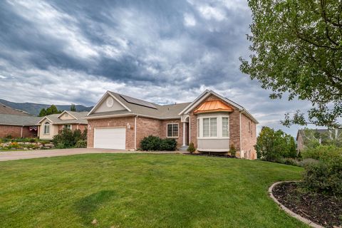 Tiny photo for 869 E 3350 N, North Ogden, UT 84414 (MLS # 2173895)