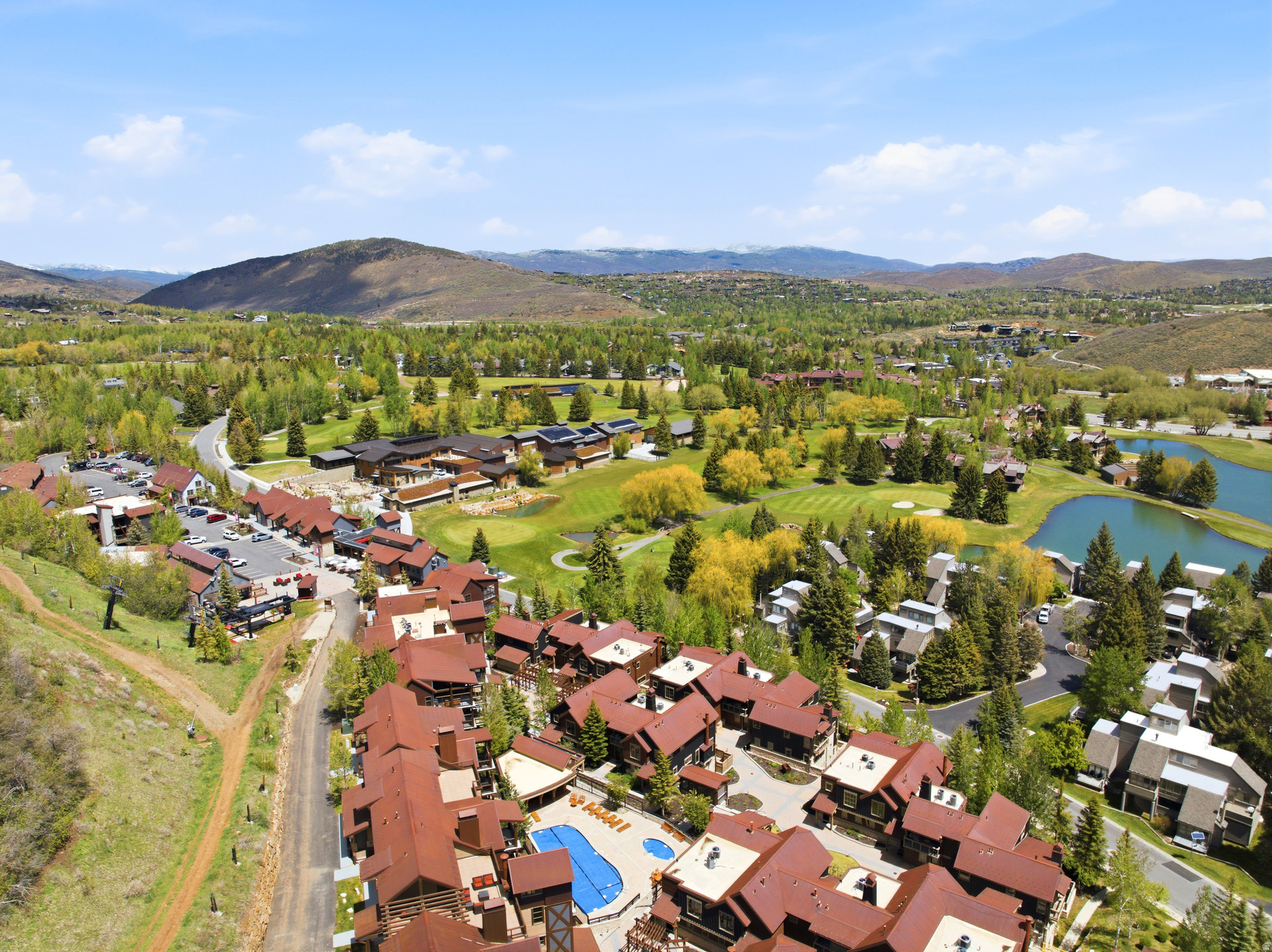 SPIRO CONDOMINIUMS - Residential