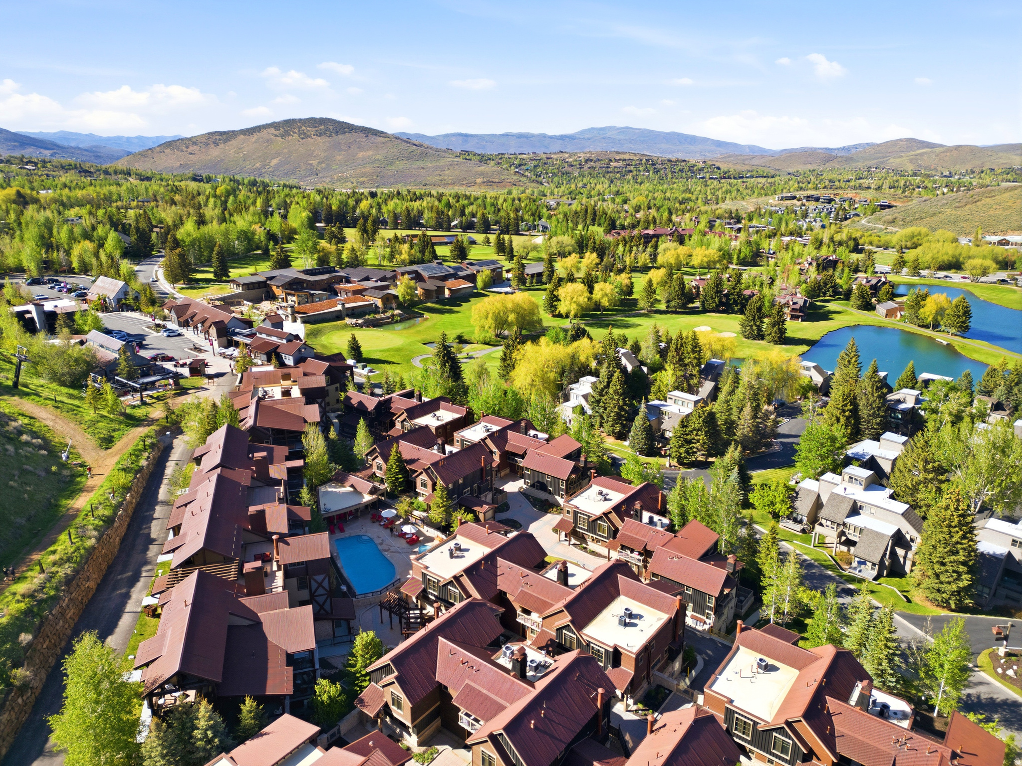 SPIRO CONDOMINIUMS - Residential