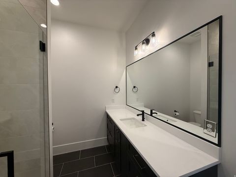 Tiny photo for 831 E QUEENSRIDGE DR, Washington, UT 84780 (MLS # 2157104)