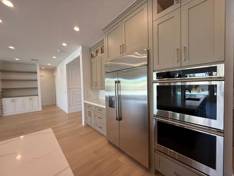 Tiny photo for 831 E QUEENSRIDGE DR, Washington, UT 84780 (MLS # 2157104)