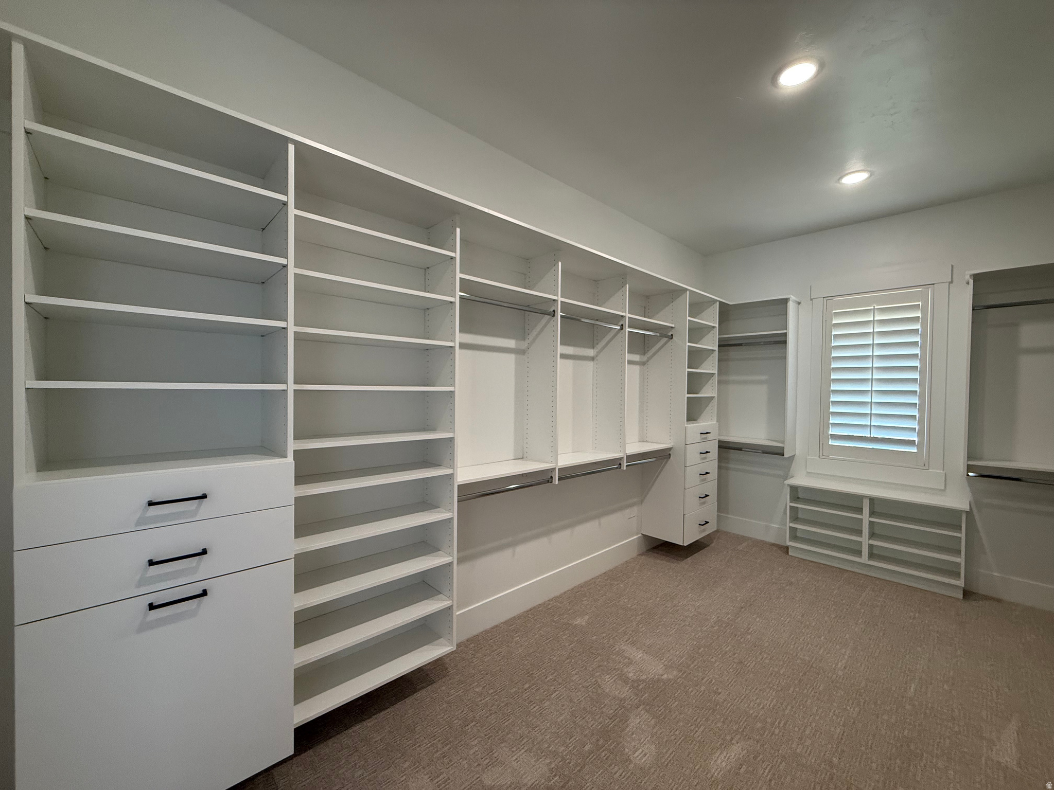 QUEENSRIDGE 3 - Residential