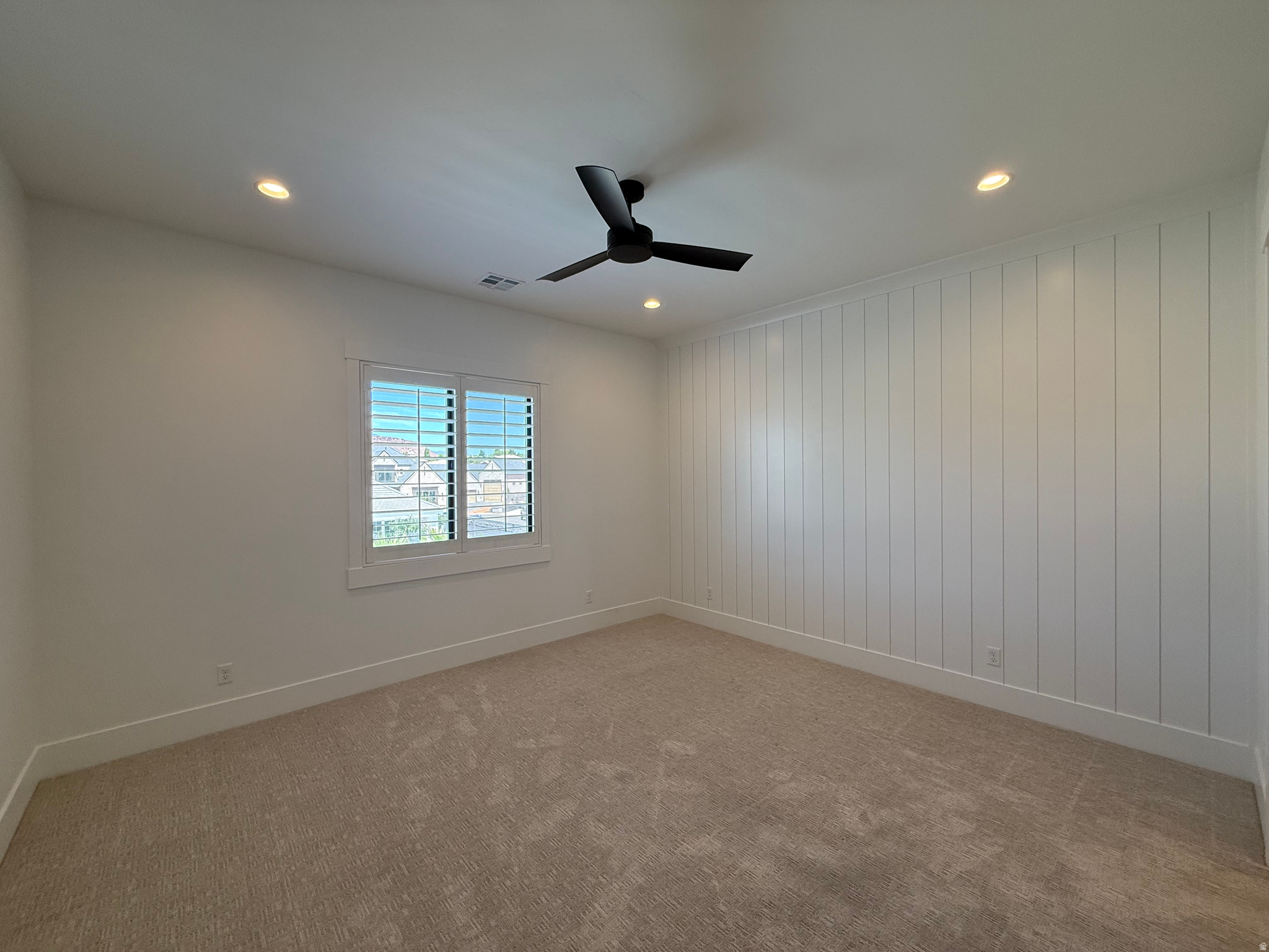 QUEENSRIDGE 3 - Residential