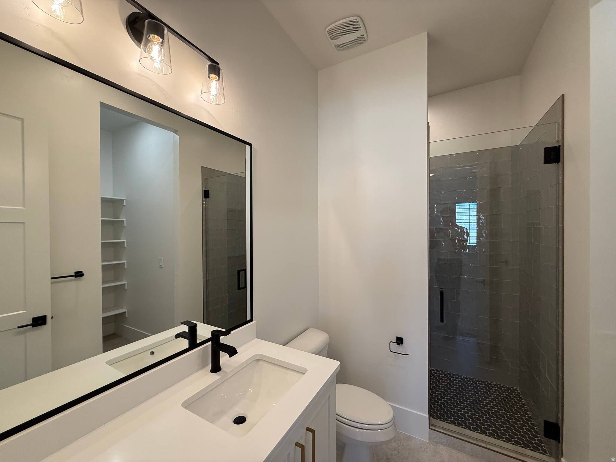 QUEENSRIDGE 3 - Residential