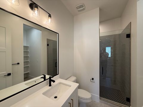 Tiny photo for 831 E QUEENSRIDGE DR, Washington, UT 84780 (MLS # 2157104)