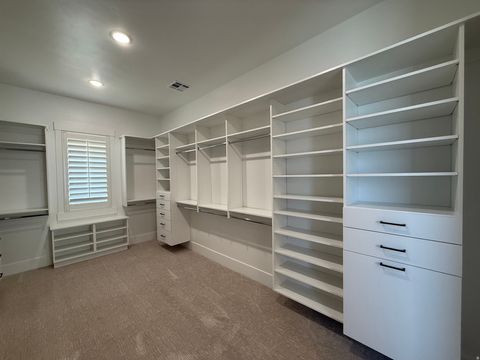 Tiny photo for 831 E QUEENSRIDGE DR, Washington, UT 84780 (MLS # 2157104)