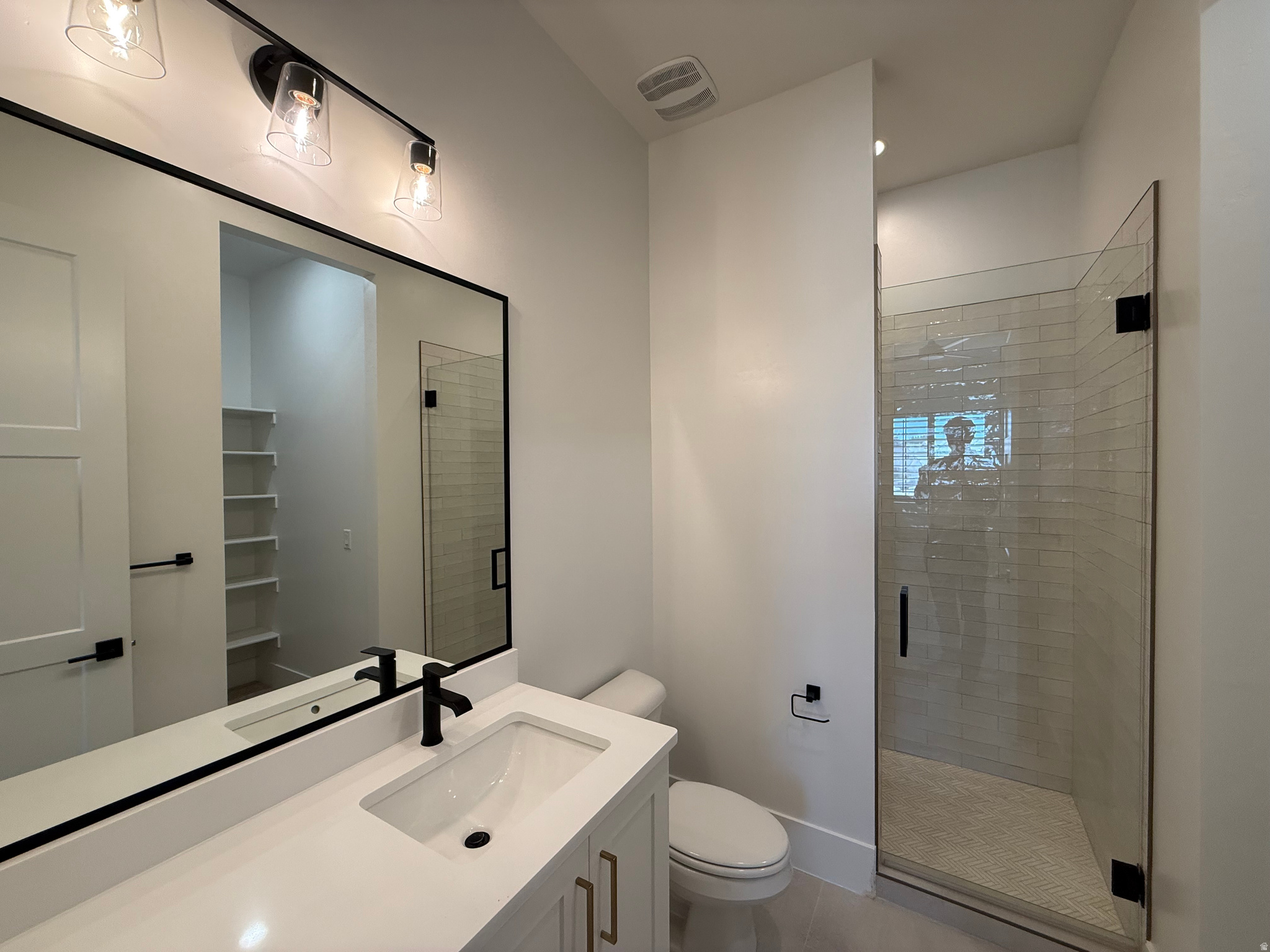 QUEENSRIDGE 3 - Residential