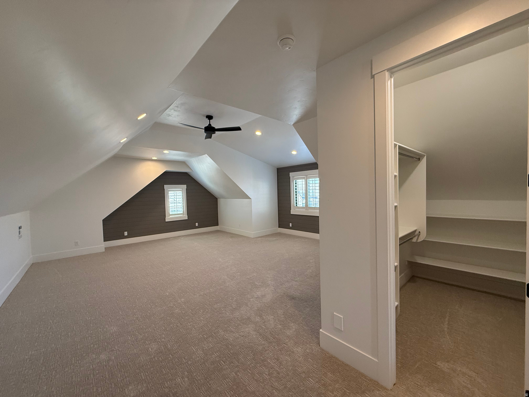 QUEENSRIDGE 3 - Residential