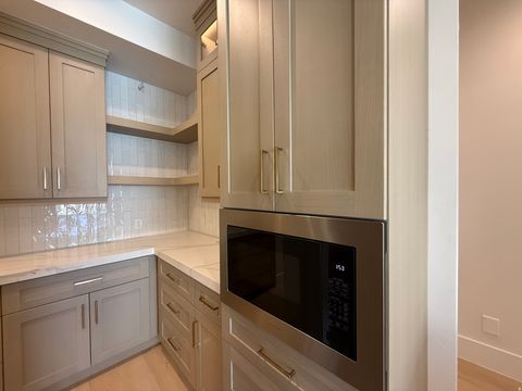 Tiny photo for 831 E QUEENSRIDGE DR, Washington, UT 84780 (MLS # 2157104)