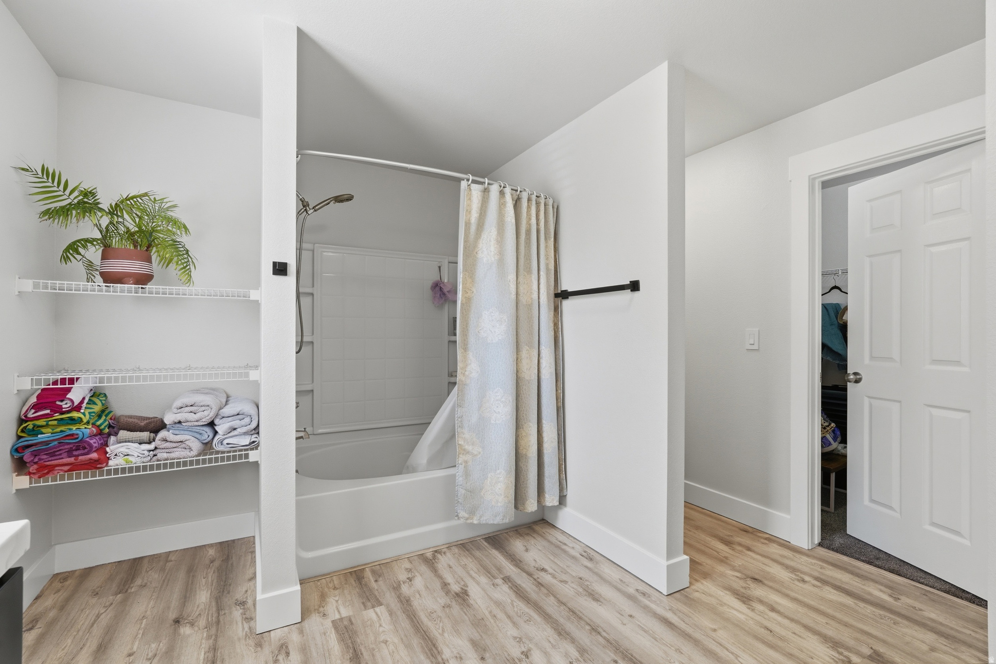 JORDAN - Residential