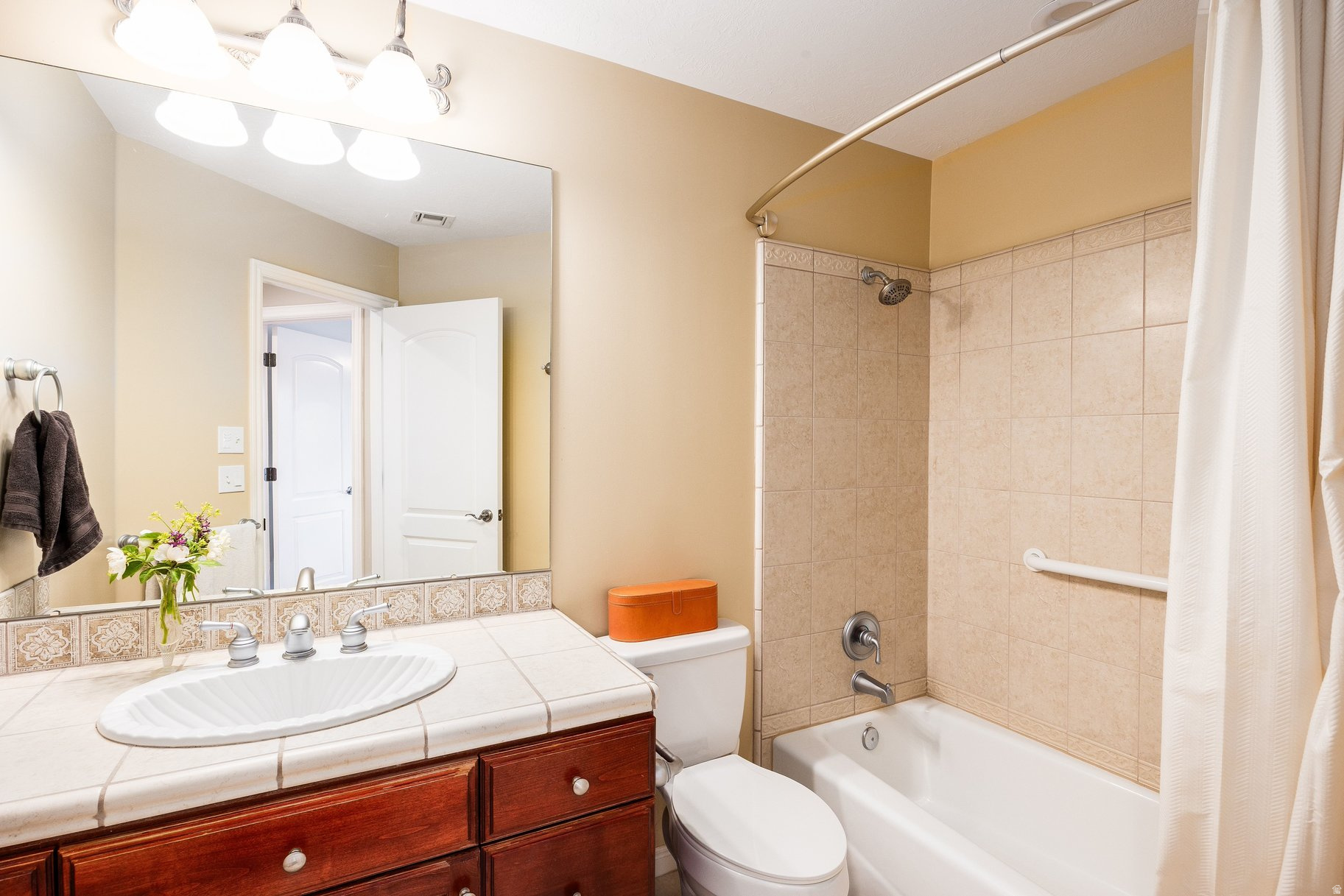 OAK VISTA - Residential