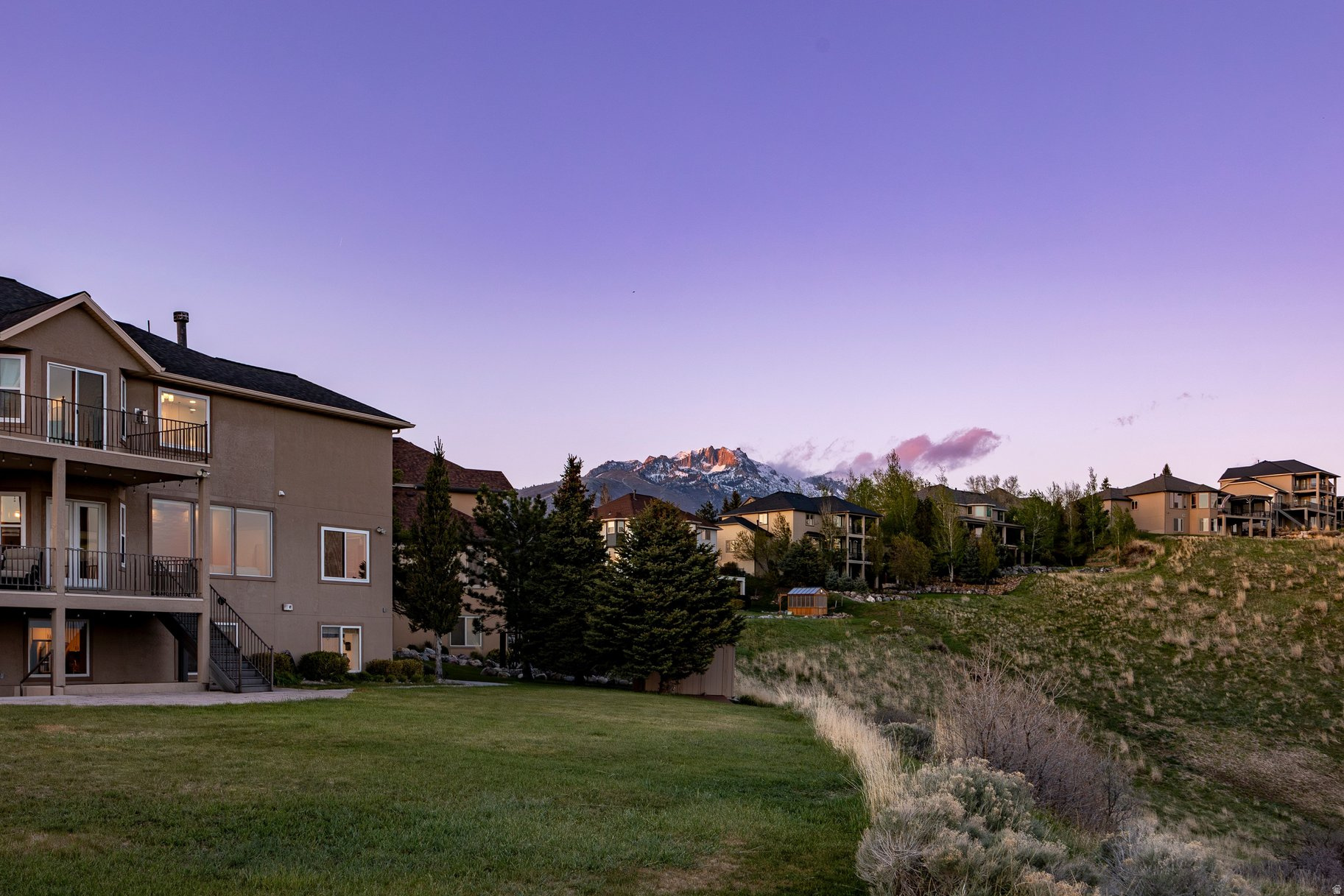 OAK VISTA - Residential