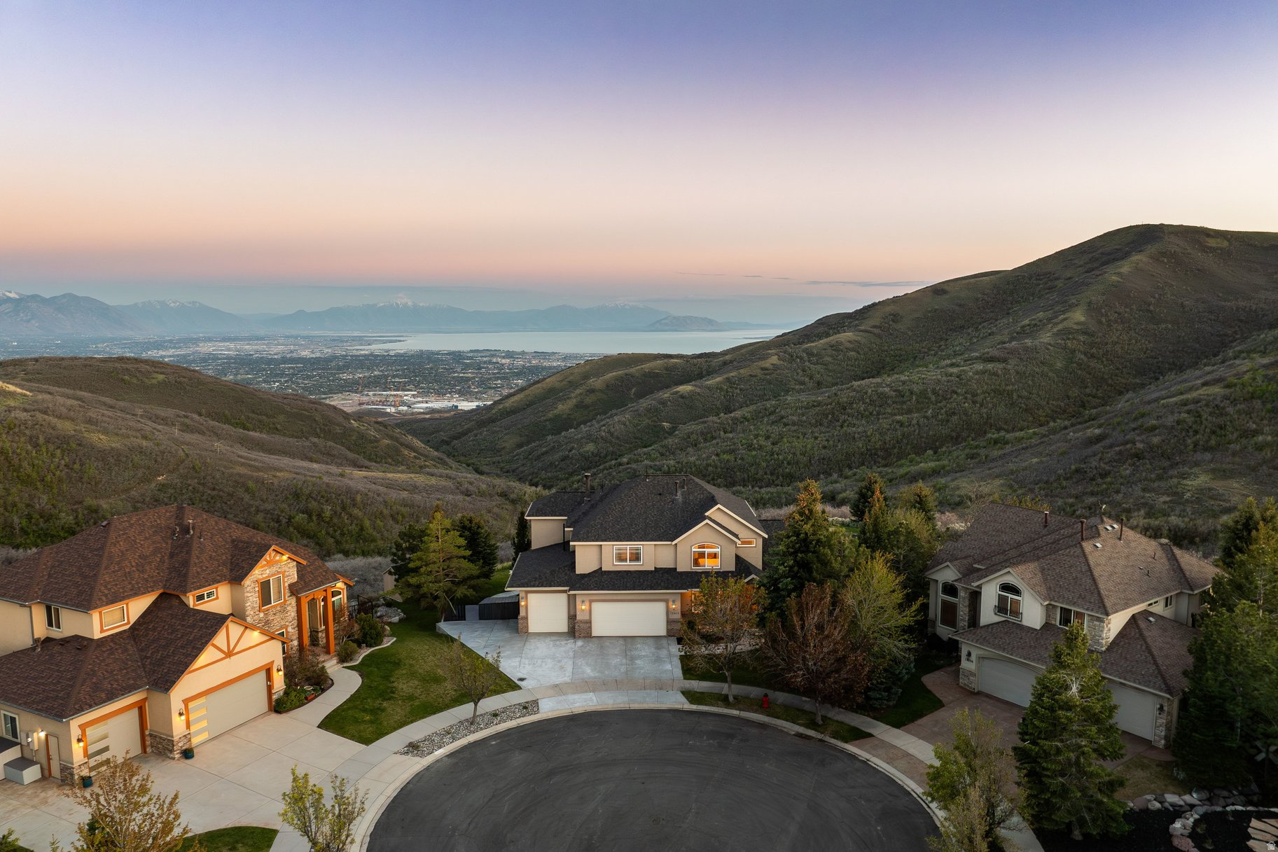 OAK VISTA - Residential