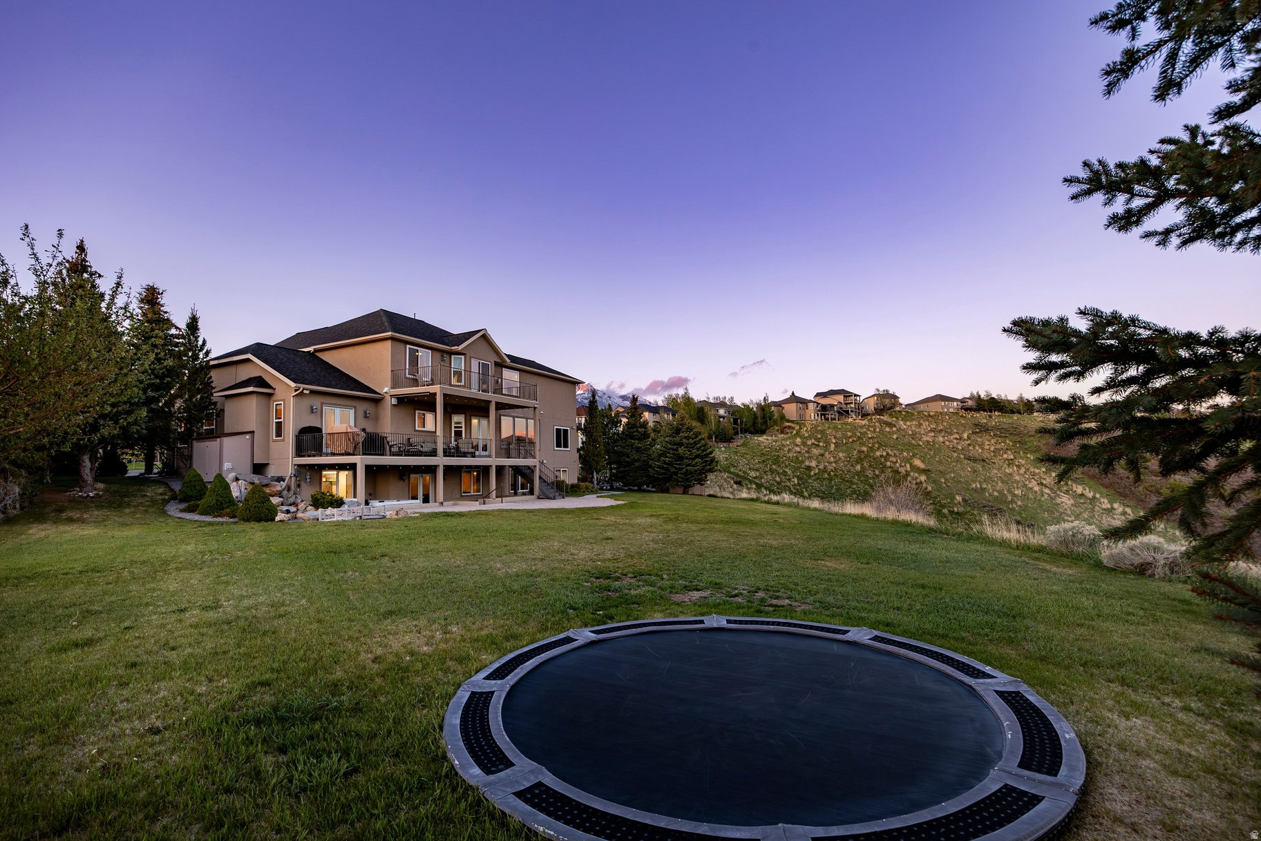 OAK VISTA - Residential