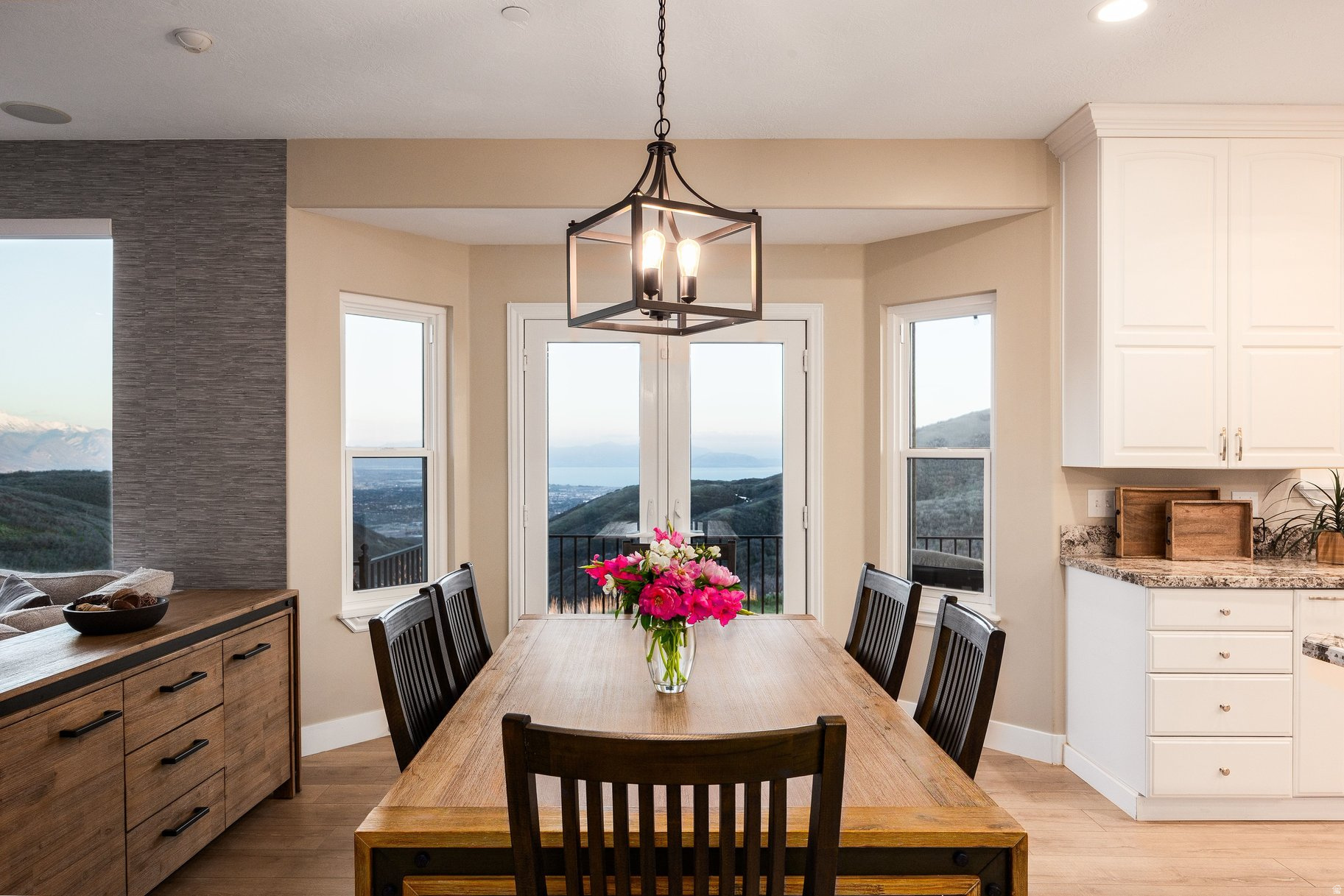 OAK VISTA - Residential
