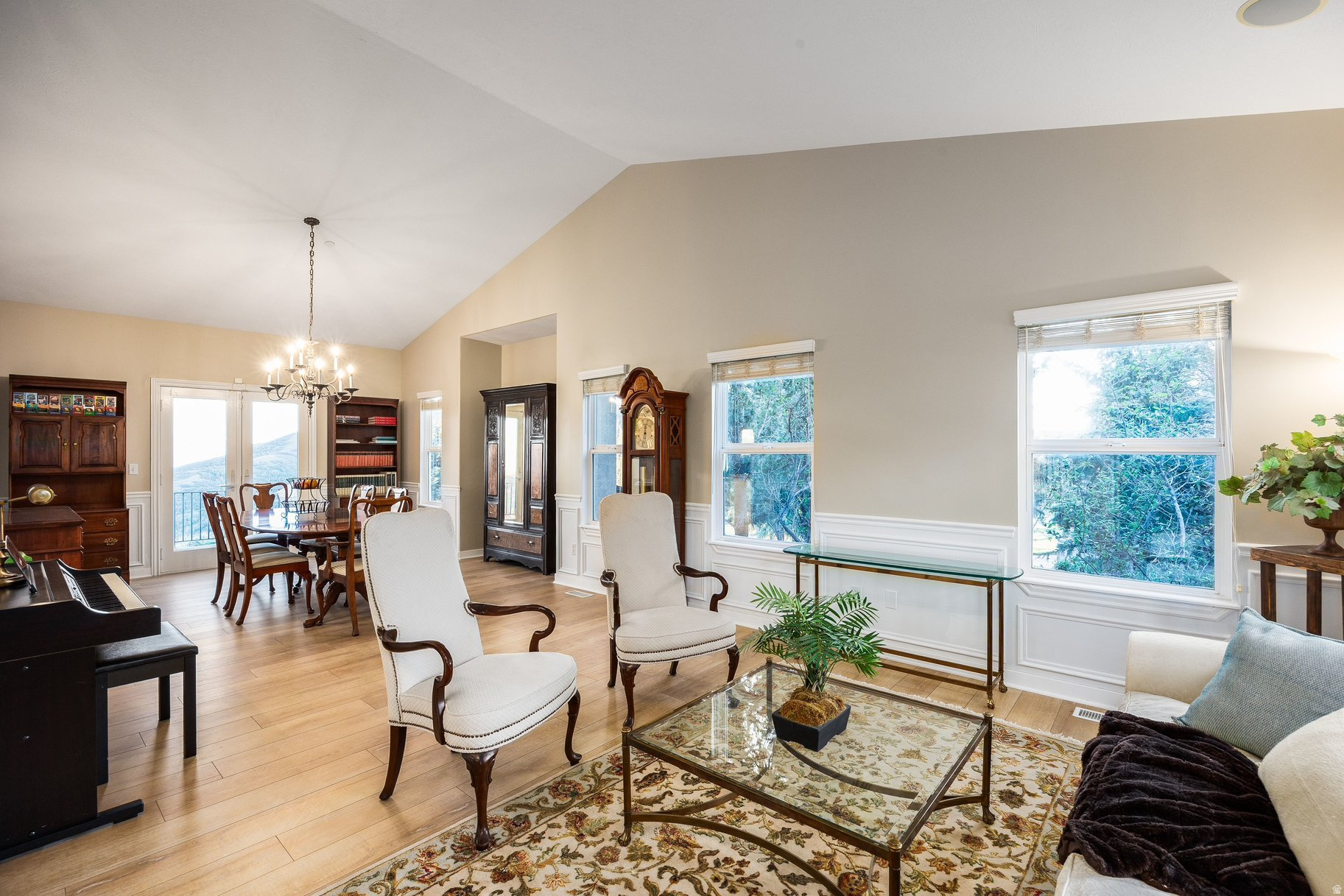OAK VISTA - Residential