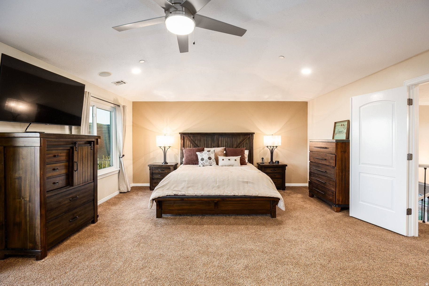 OAK VISTA - Residential