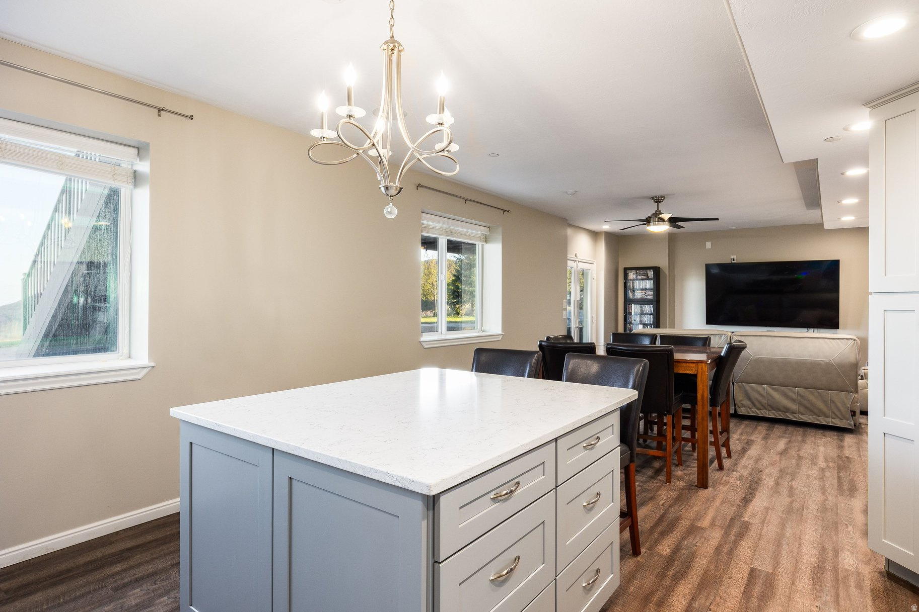 OAK VISTA - Residential