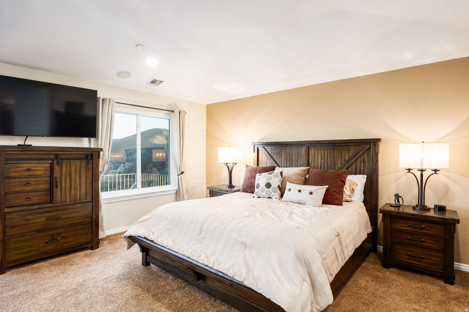 OAK VISTA - Residential