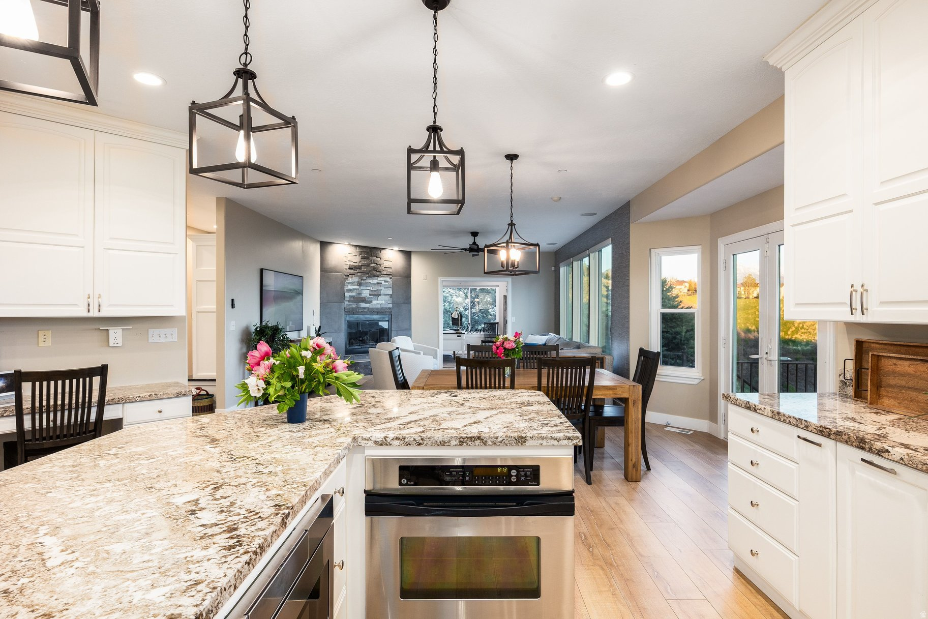 OAK VISTA - Residential