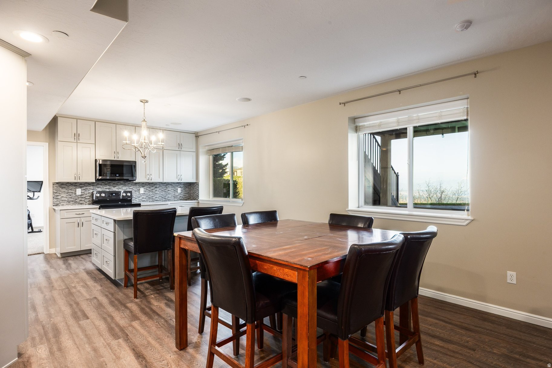 OAK VISTA - Residential