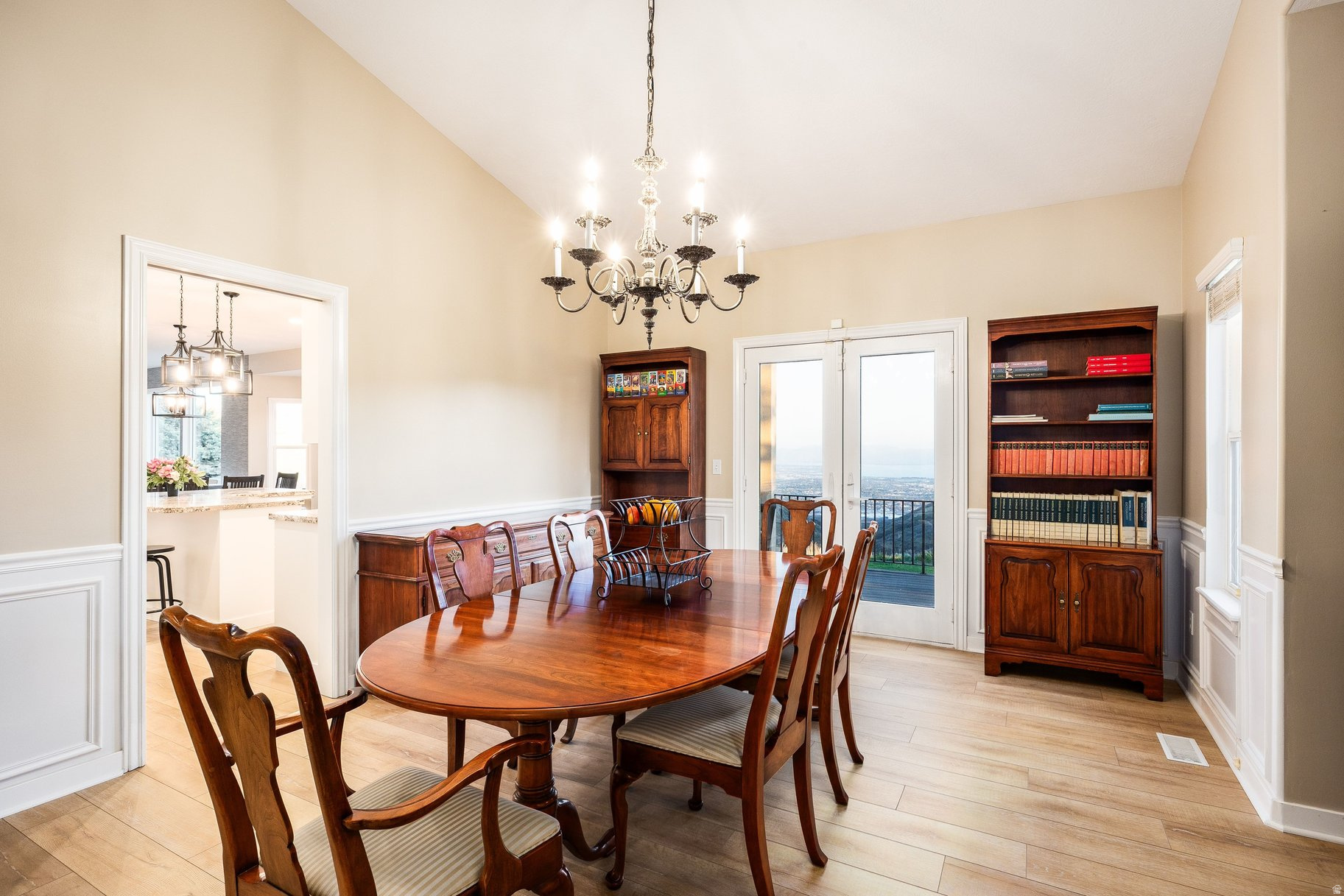 OAK VISTA - Residential