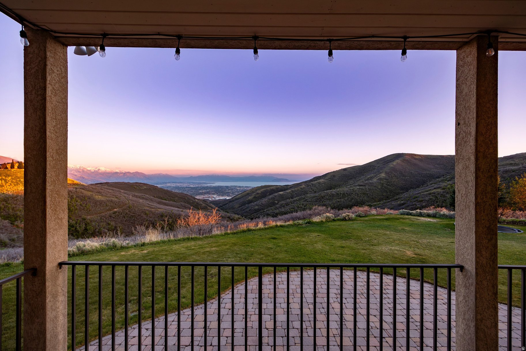 OAK VISTA - Residential
