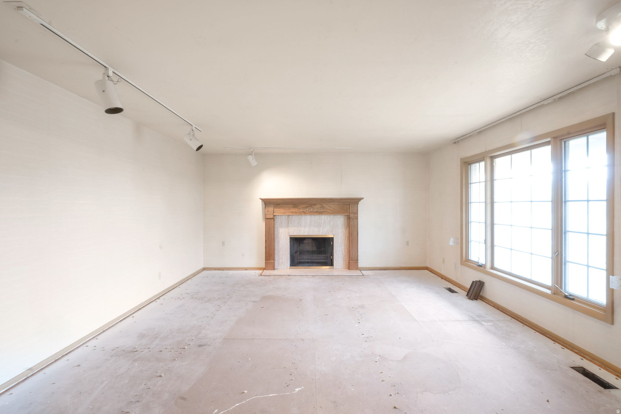 ROXBURY - Residential