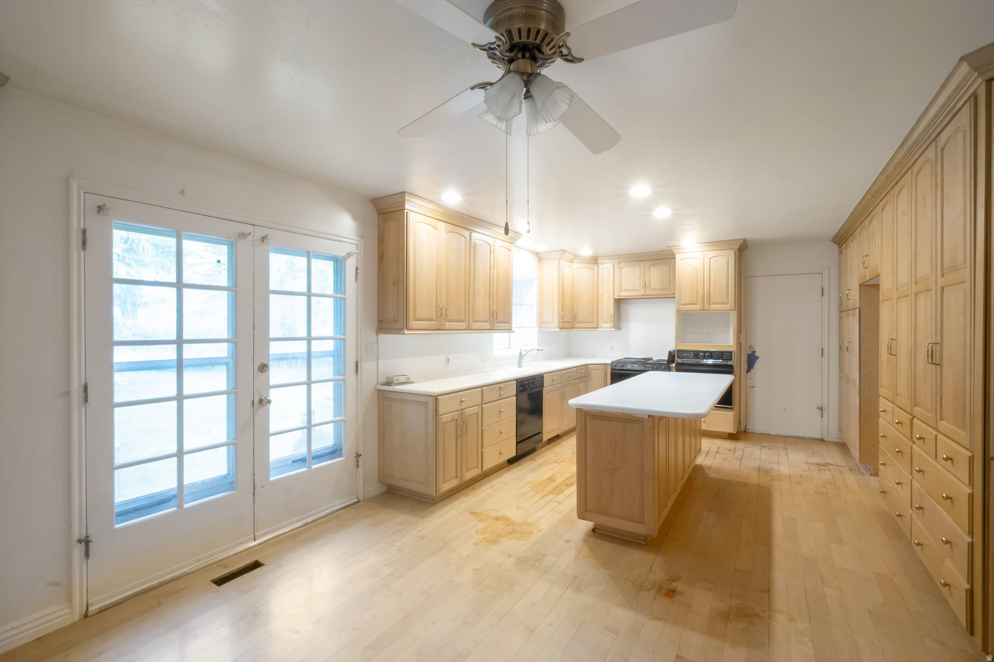 ROXBURY - Residential