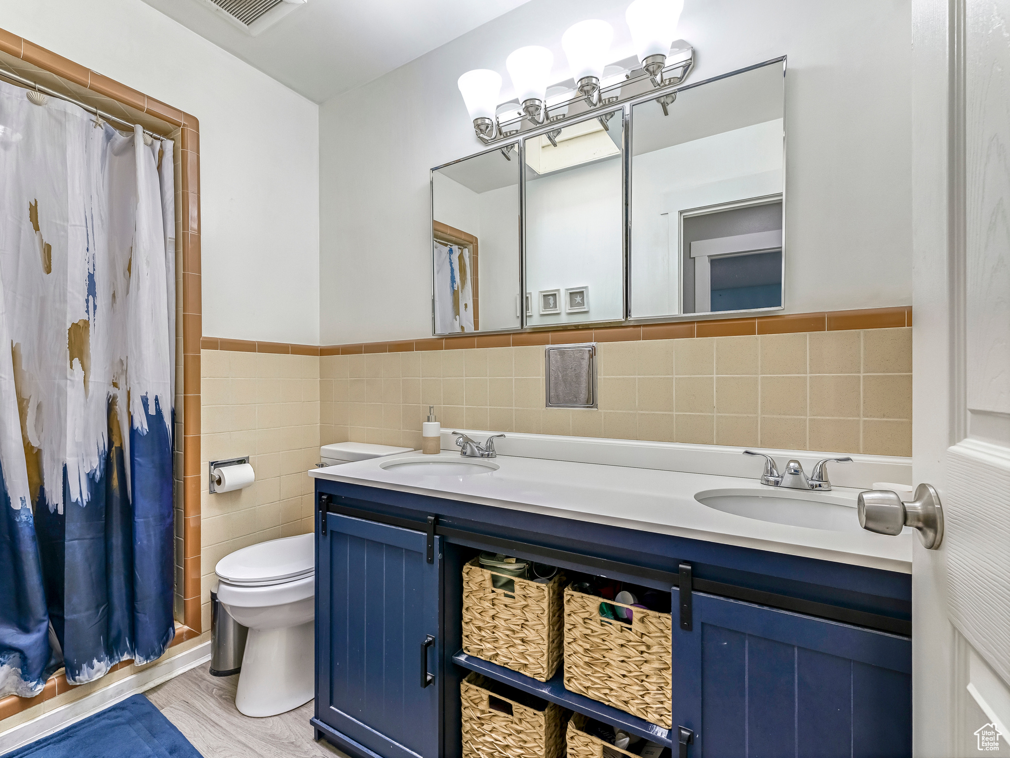 Payson, Utah 84651, United States, 4 Bedrooms Bedrooms, ,3 BathroomsBathrooms,Residential,Active,195358