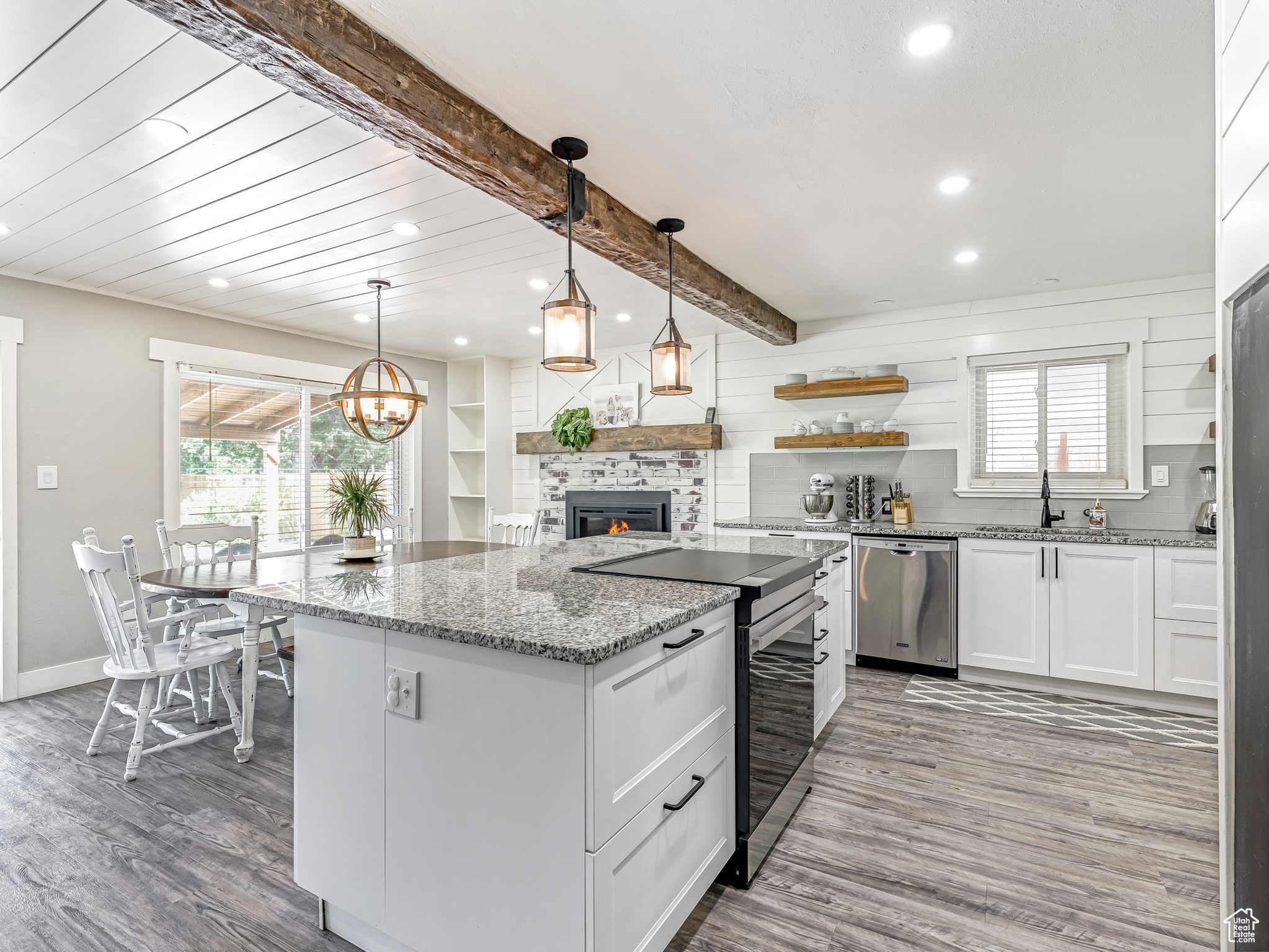 Payson, Utah 84651, United States, 4 Bedrooms Bedrooms, ,3 BathroomsBathrooms,Residential,Active,195358