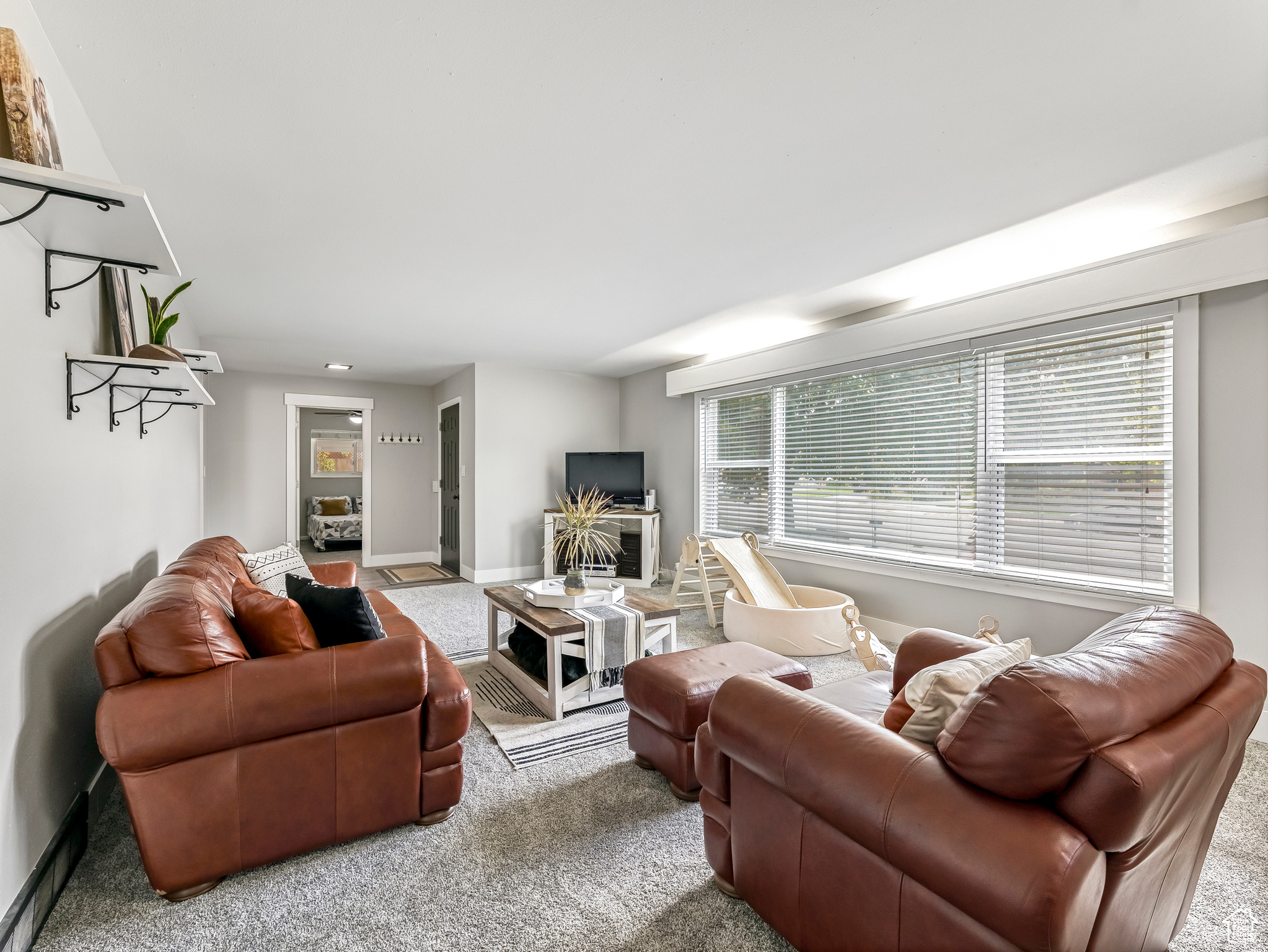 Payson, Utah 84651, United States, 4 Bedrooms Bedrooms, ,3 BathroomsBathrooms,Residential,Active,195358