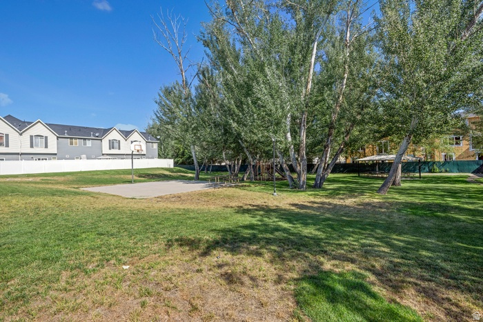 RED OAKS VILLAGE - Residential Lease