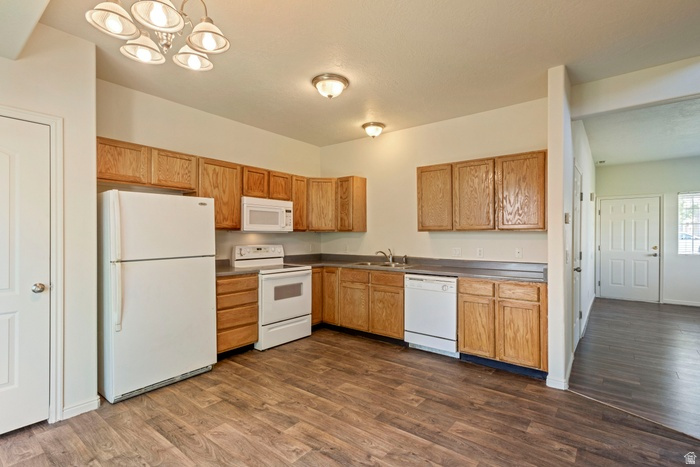 RED OAKS VILLAGE - Residential Lease