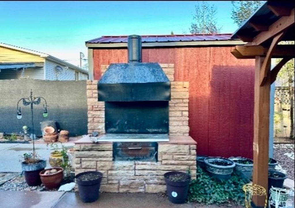 Photo of 252 E ALTAMIRA DR S, Cedar City, UT 84720 (MLS # 2140405)