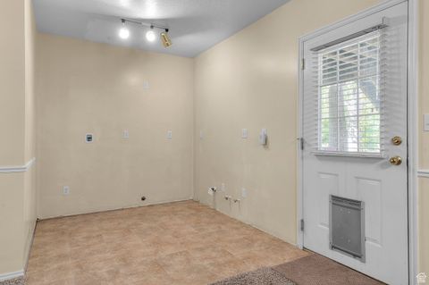 Tiny photo for 19 N LONE PEAK DR, Alpine, UT 84004 (MLS # 2115239)