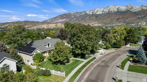 Tiny photo for 19 N LONE PEAK DR, Alpine, UT 84004 (MLS # 2115239)
