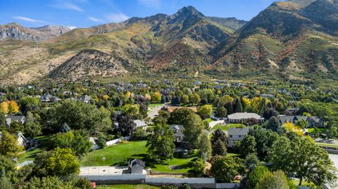 Tiny photo for 19 N LONE PEAK DR, Alpine, UT 84004 (MLS # 2115239)