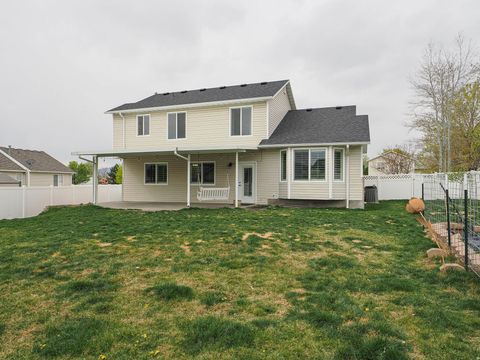 Tiny photo for 7335 S QUARTZ HILL DR, West Jordan, UT 84081 (MLS # 2147256)