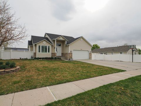 Tiny photo for 7335 S QUARTZ HILL DR, West Jordan, UT 84081 (MLS # 2147256)
