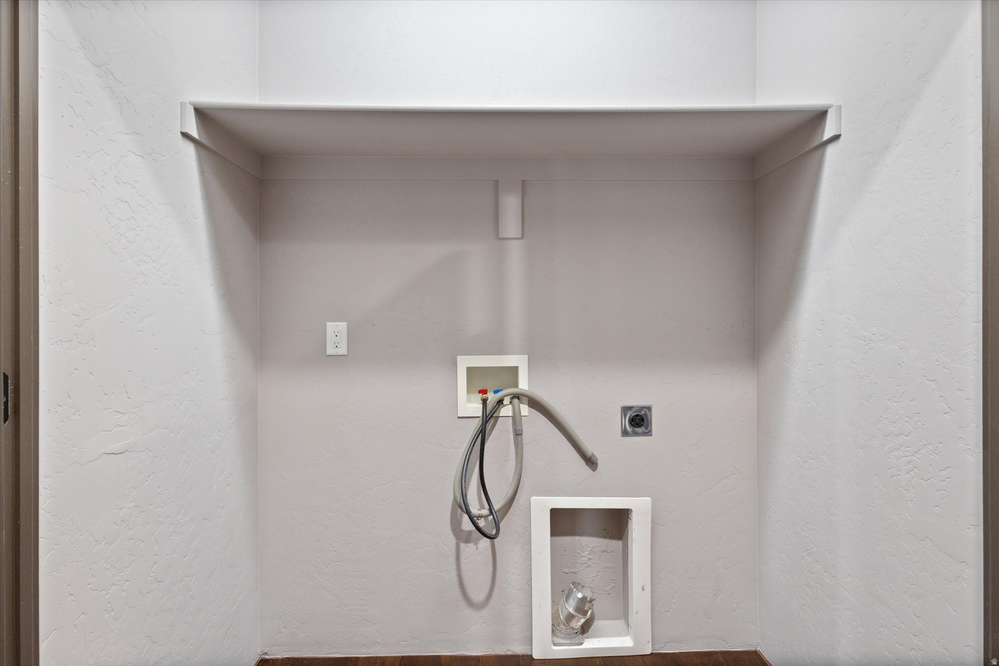 EAGLEPOINTE ESTATES - Residential