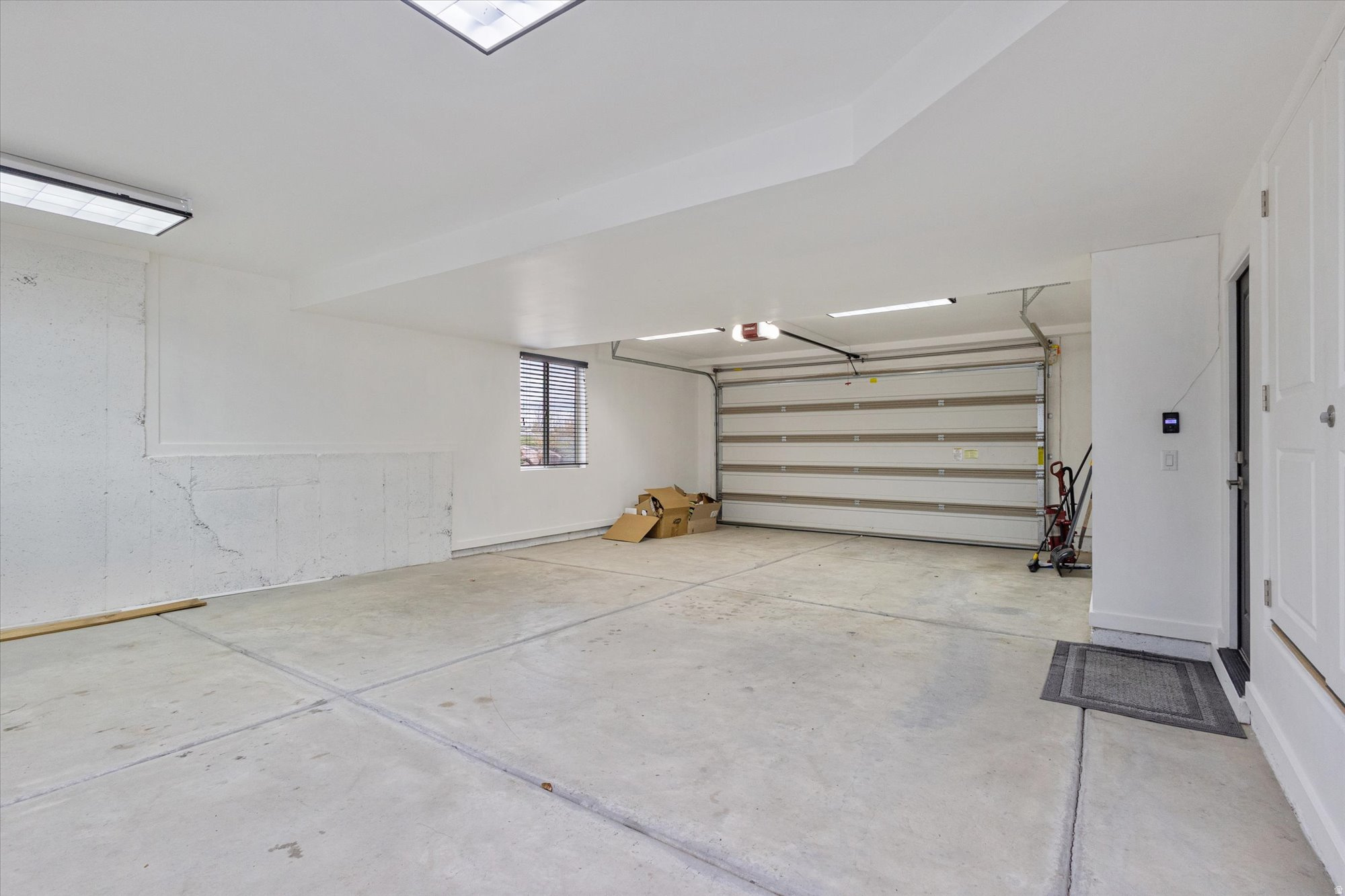 EAGLEPOINTE ESTATES - Residential