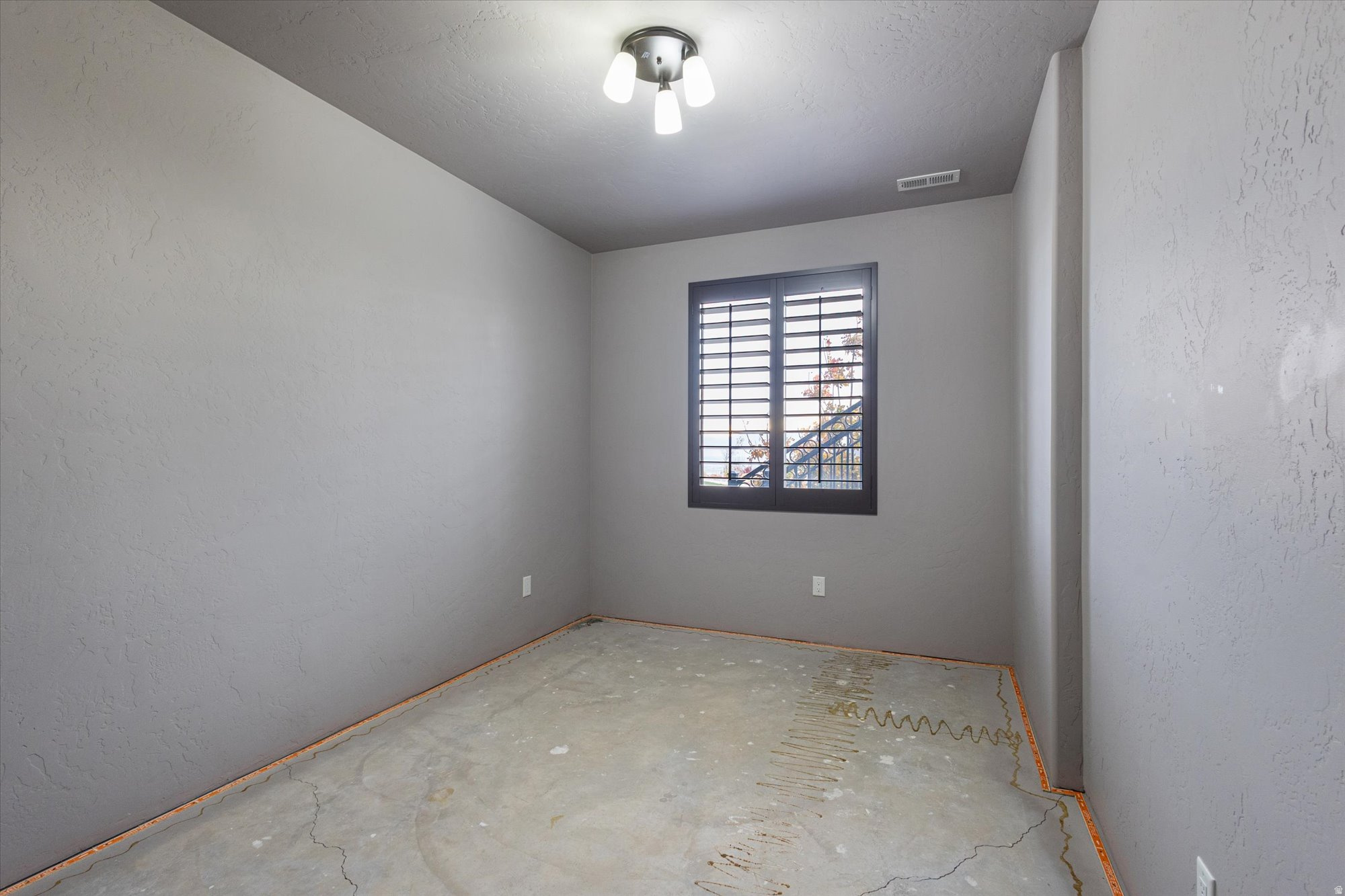 EAGLEPOINTE ESTATES - Residential