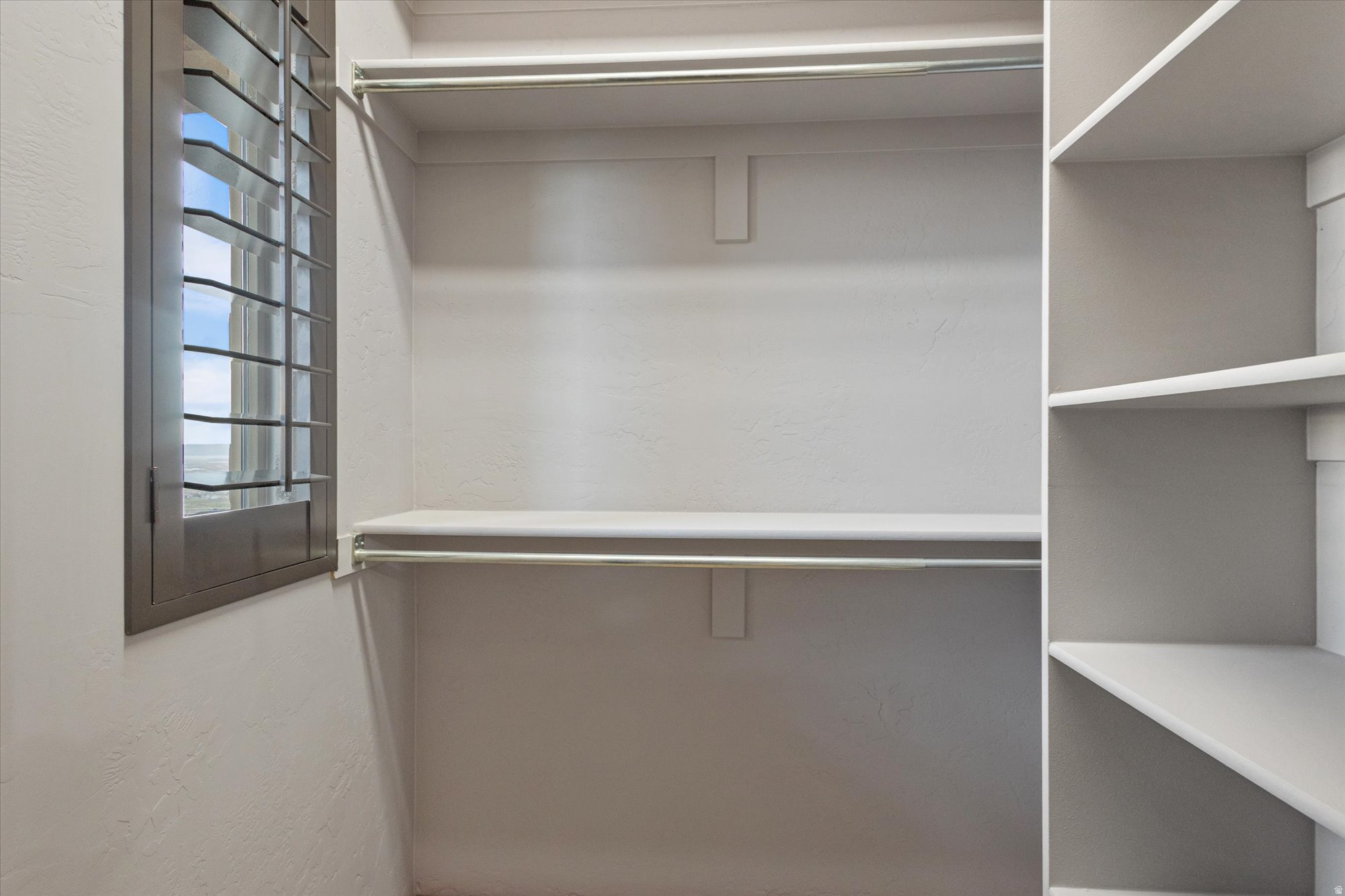 EAGLEPOINTE ESTATES - Residential